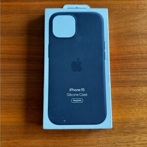 Apple iPhone 15 Black Silicone MagSafe Case
